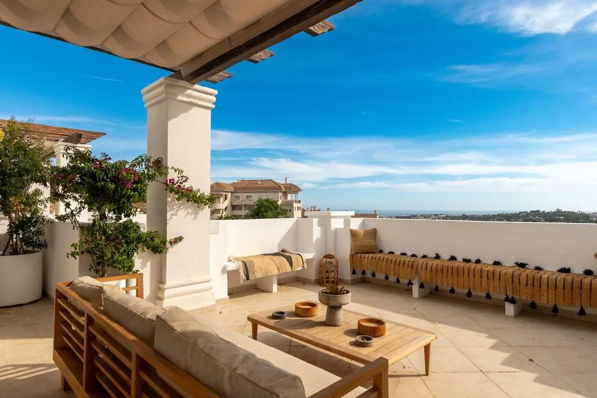 Penthouse With Sea View, Gym & Pool In Puerto Banus contacts