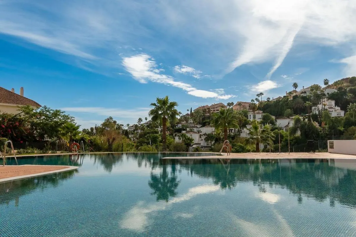 Penthouse With Sea View, Gym & Pool In Puerto Banus Apartment Marbella